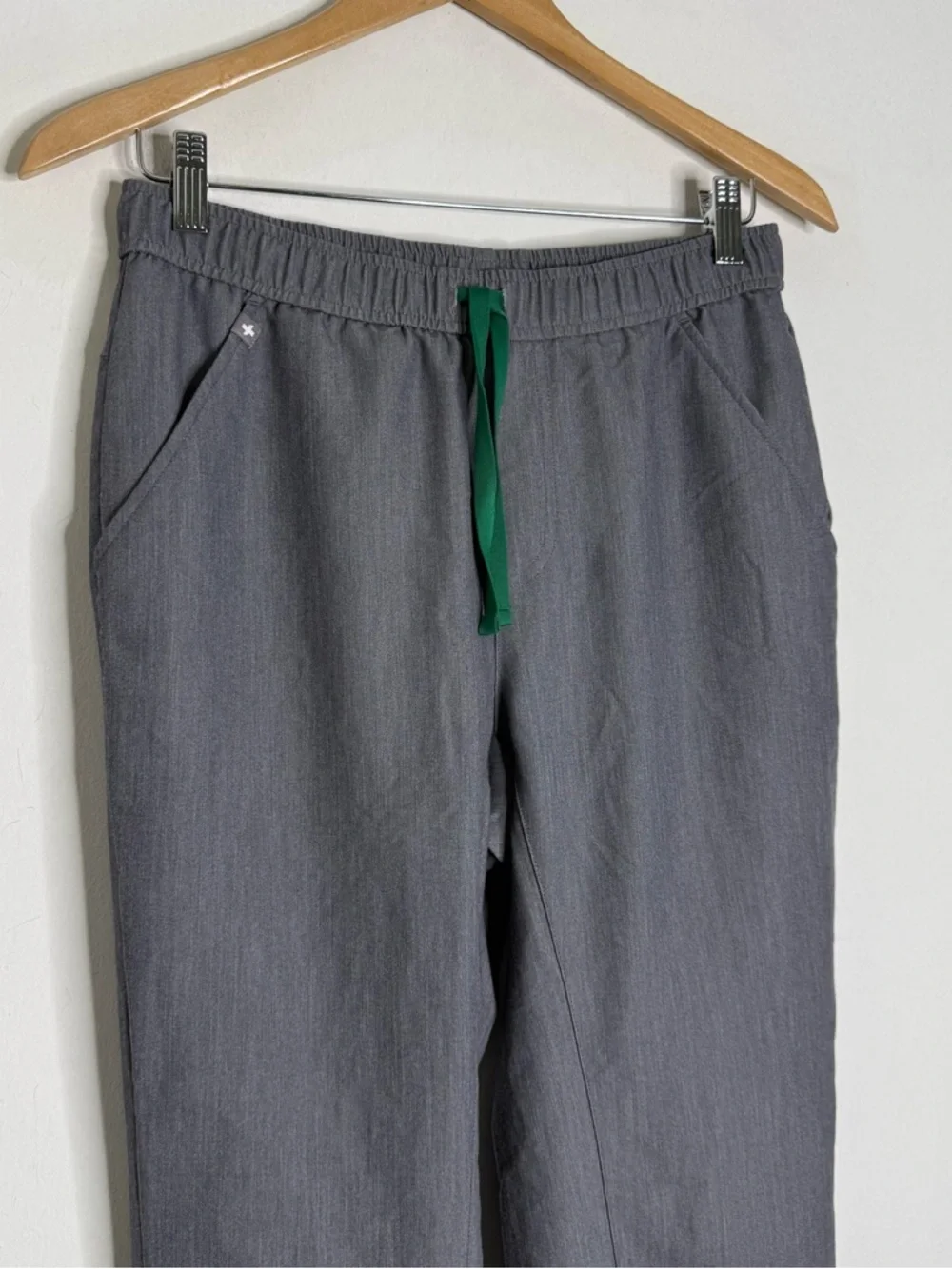 FIGS Scrub Set Small Gray Pink Ribbon Cancer Awareness Tansen Pants Chisec Top